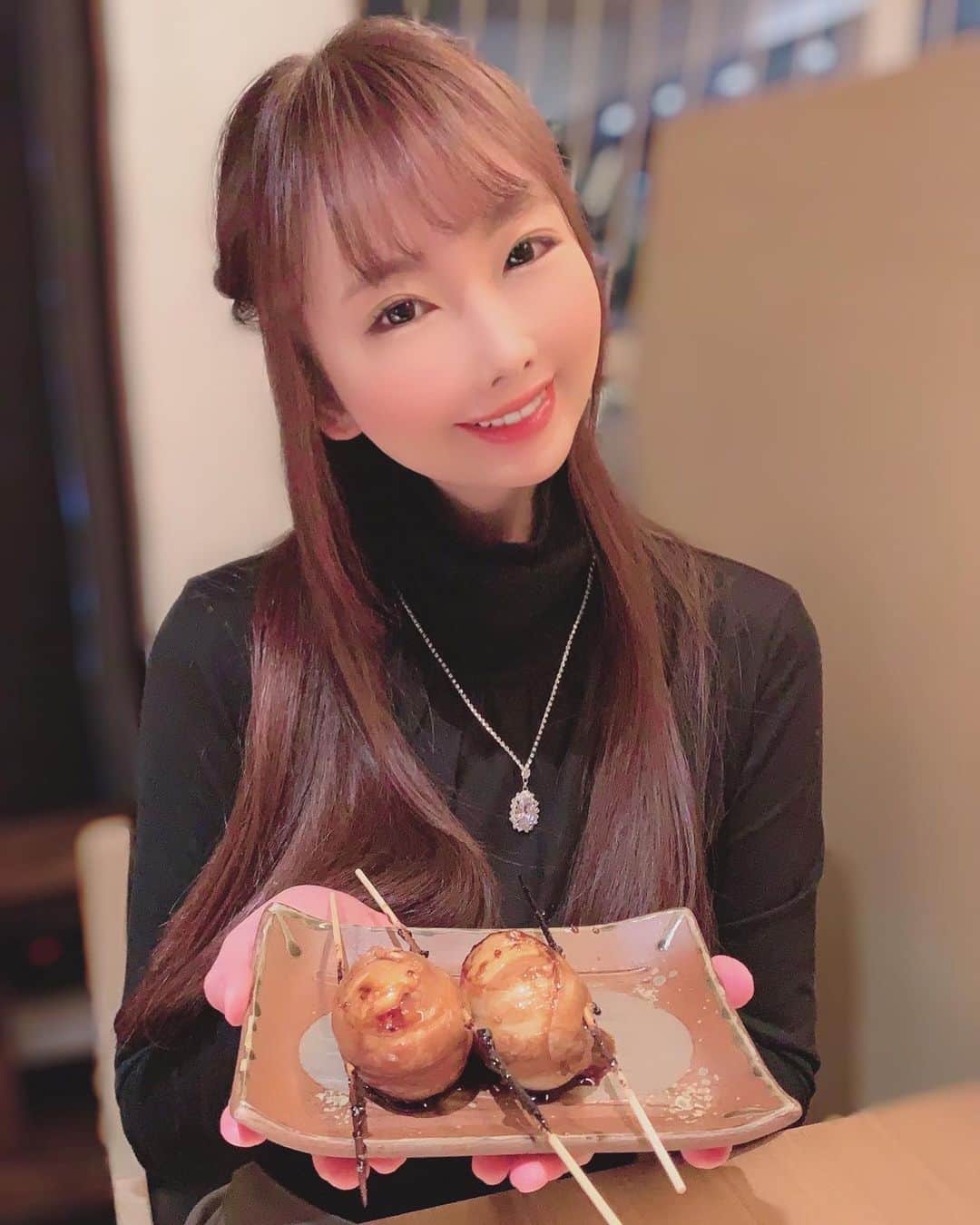 坂地久美のグルメインスタ