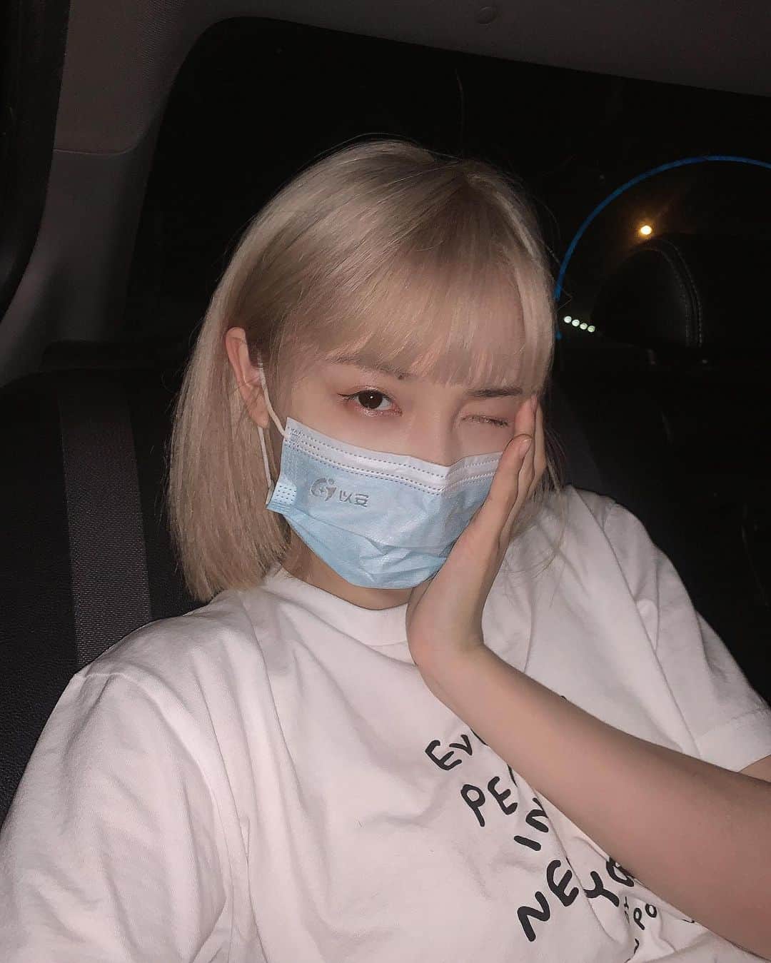 リン・シャオザイのインスタグラム：「🤍」