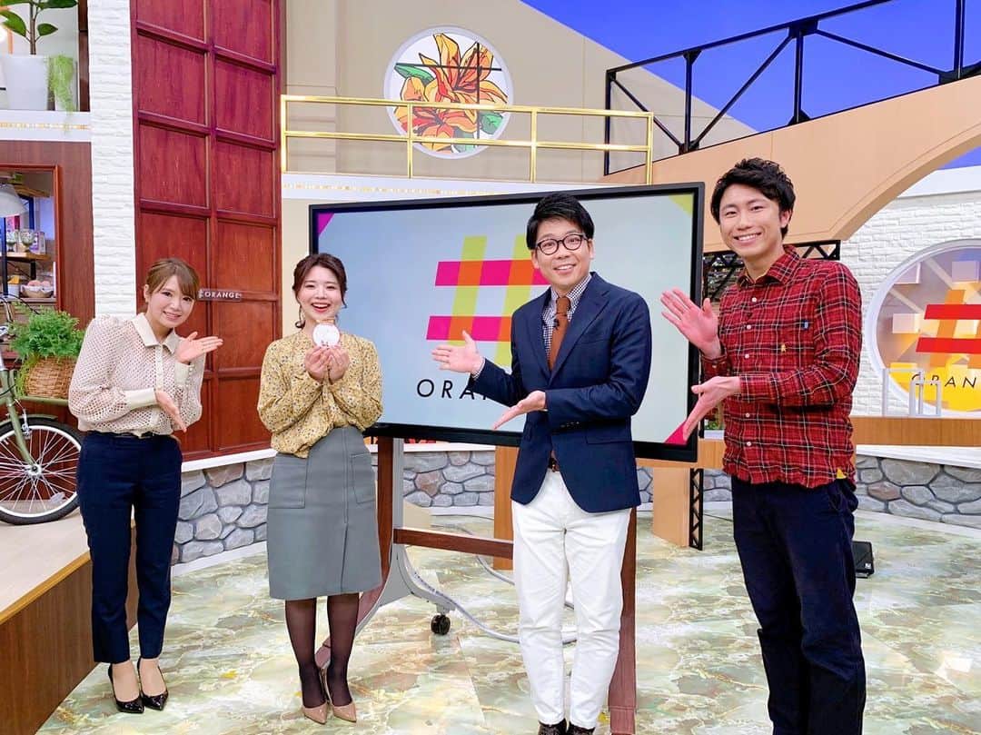 のインスタグラム：「昨日今日と2日間、夕方ORANGE🍊の矢端アナの代打を務めさせて頂きました🙇🏻‍♀️  WASABIに沢山メッセージ下さってありがとうございます🙏🏻  初めてスタジオを担当するので右も左も何も分からず、ずっと地に足ついていませんでした🥲  桑原さんはじめスタッフの皆さんにフォローして頂いて何とかやりきることが出来てホッとしています。 今、激しく眠いです💤  いや〜大変な役割だと痛感しっぱなしでしたが、経験させてもらえて良かったです。 皆さんありがとうございました！！  明日明後日は山﨑アナが担当しますよ＾＾✊🏻  ・ #静岡  #SBSテレビ #オレンジ6 #ピンチヒッター #SBSラジオ #静岡放送 #鉄崎幹人のWASABI #WASABI #アナウンサー #大槻有沙 #follow #followme #instagood #instadiary #instalike #instamood #instalove #instafollow」