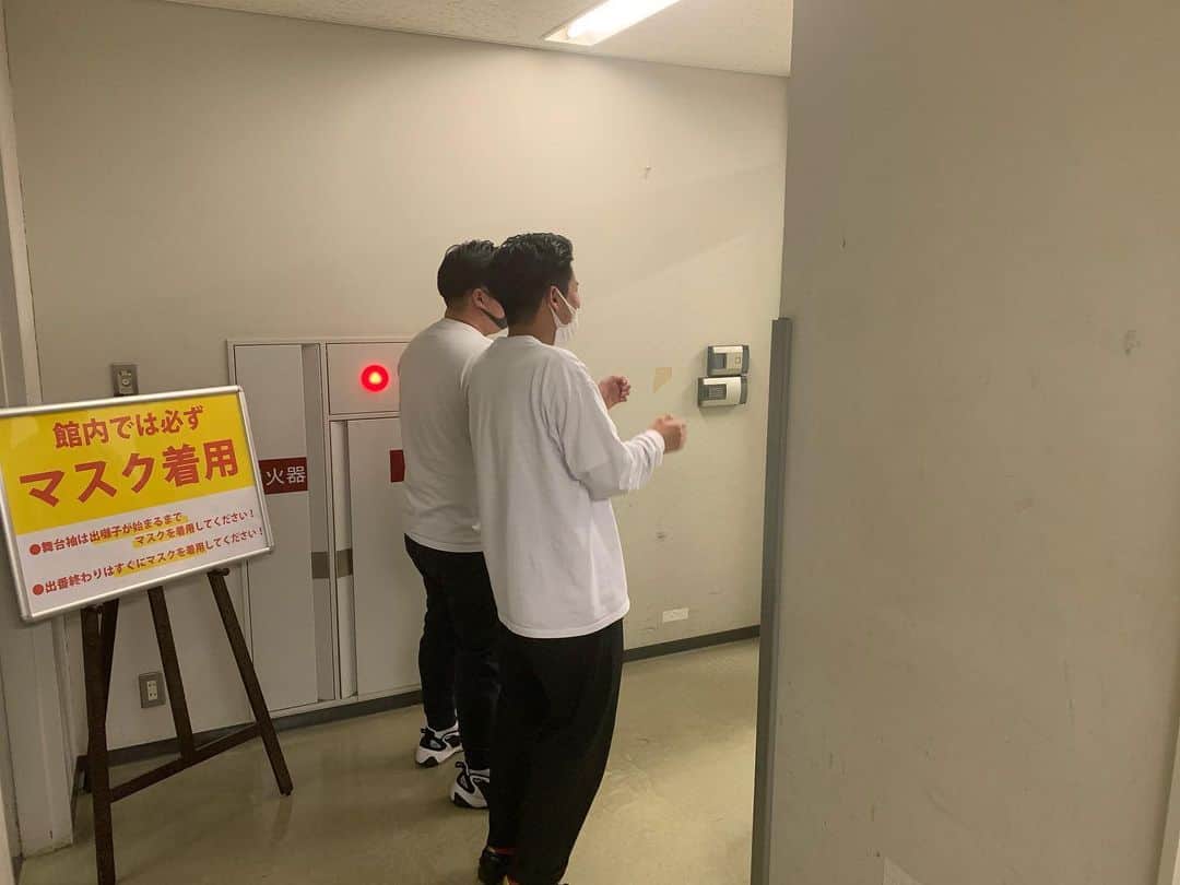 皆川勇気のインスタグラム：「壁に向かってせえよ！」