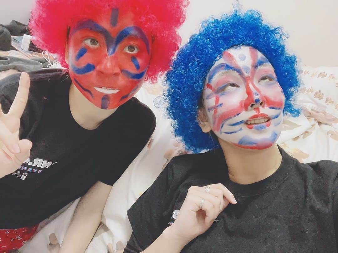 のインスタグラム：「.  あの、節分過ぎすぎているのと、何回かに一回顔面のお色味に癖があることをどうかお許し下さい。  #早めにスクロールすると写真動いてるように見える #そんなことはない #平成フラミンゴ #福はうちでお願いします」