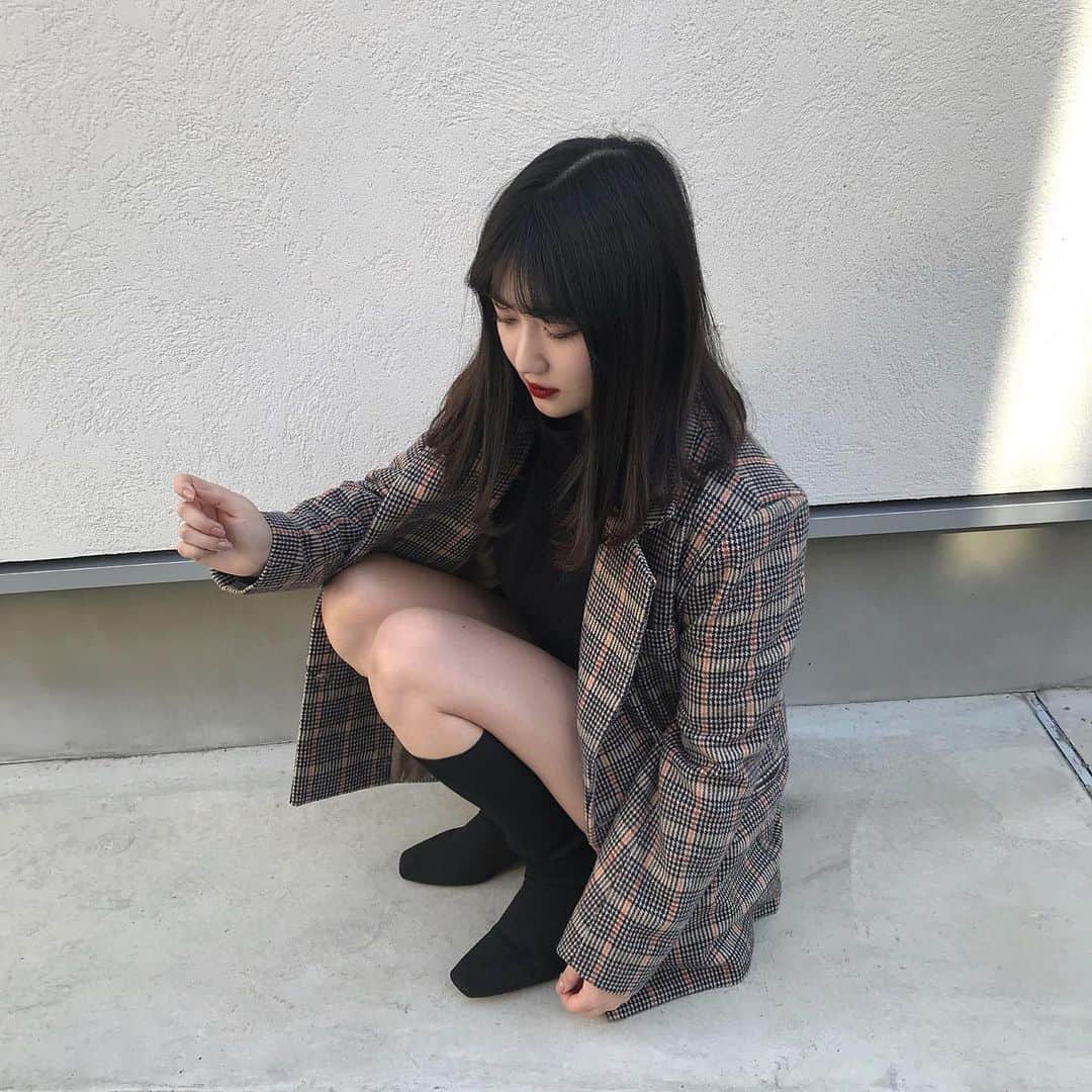 河崎みーなのインスタグラム：「💭🎧 . .」