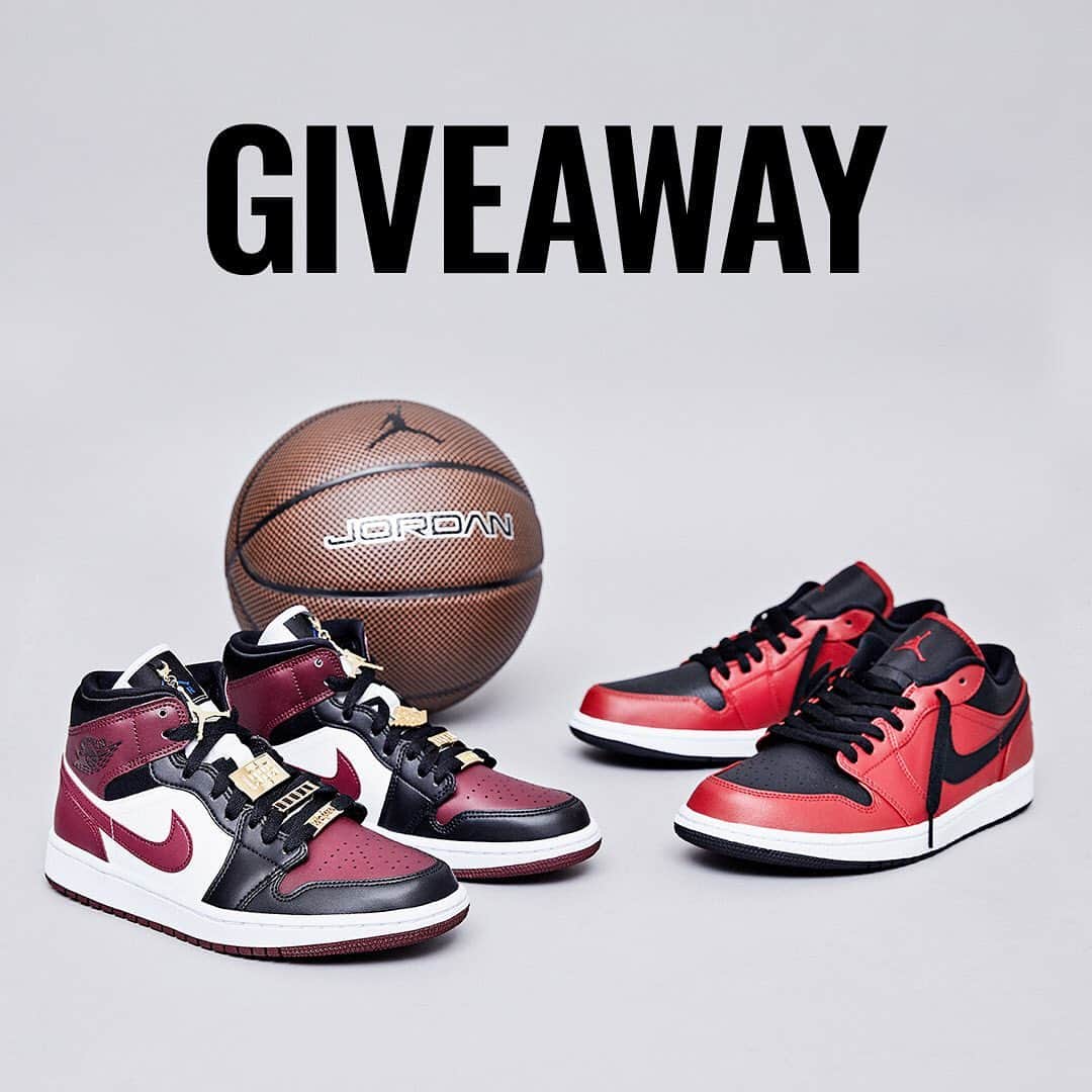 FOOTASYLUMさんのインスタグラム写真 - (FOOTASYLUMInstagram)「🚨GIVEAWAY ALERT🚨  WIN a his & hers @jumpman23 bundle including a pair of men's AJ 1 Low & women's AJ 1 Mid!  All you have to do is... 🔘 FOLLOW @Footasylum & @footasylumwomens. 🔘 LIKE the post. 🔘 TAG who you'd share the prize with and both your shoe sizes. 🔘 Do the same on @footasylumwomens post for a second entry.  Winner announced on our IG story this Sunday, 14th February - Good Luck!  T&Cs: https://bit.ly/36ZCD34 #Footasylum #Competition #Giveaway」2月9日 22時01分 - footasylum