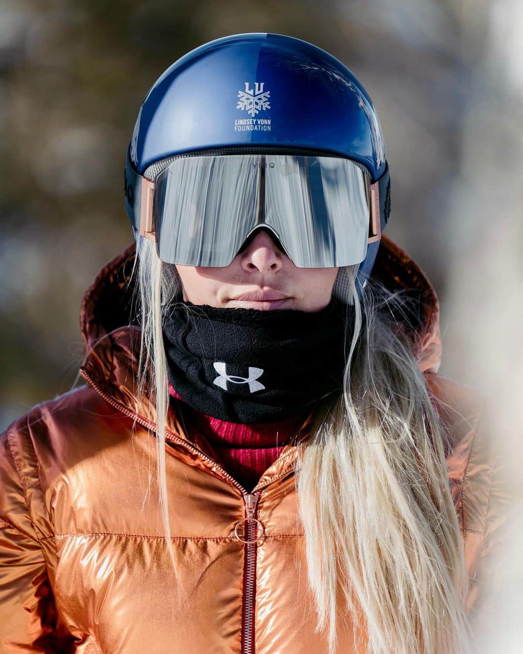 リンゼイ・ボンのインスタグラム：「🚨 THEY’RE LIVE!!! 🚨 My @yniqeyewear Limited Edition Goggles drop now! Only 82 pairs were ever made, so if you want to grab one of the collectors items, move fast! Tap the tag on IG to buy!」