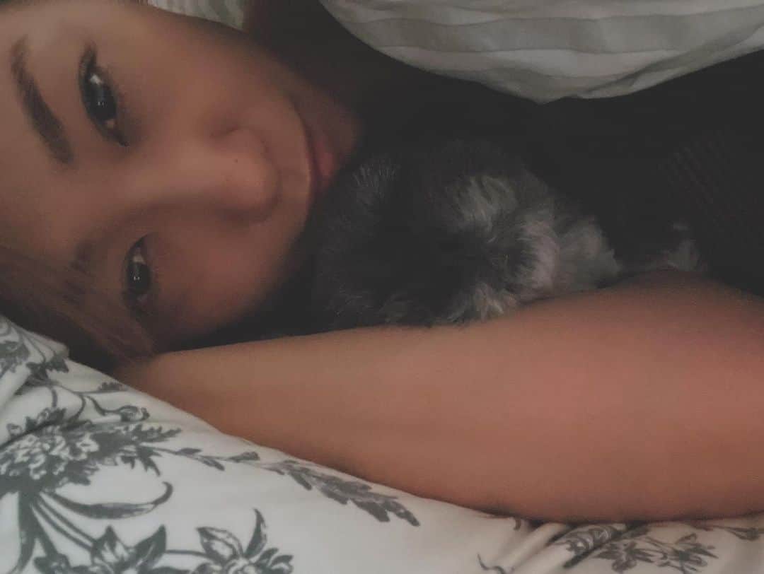 片桐舞子のインスタグラム：「今日はもう永遠に眠くて眠くて眠くて  #おやすみなさい」