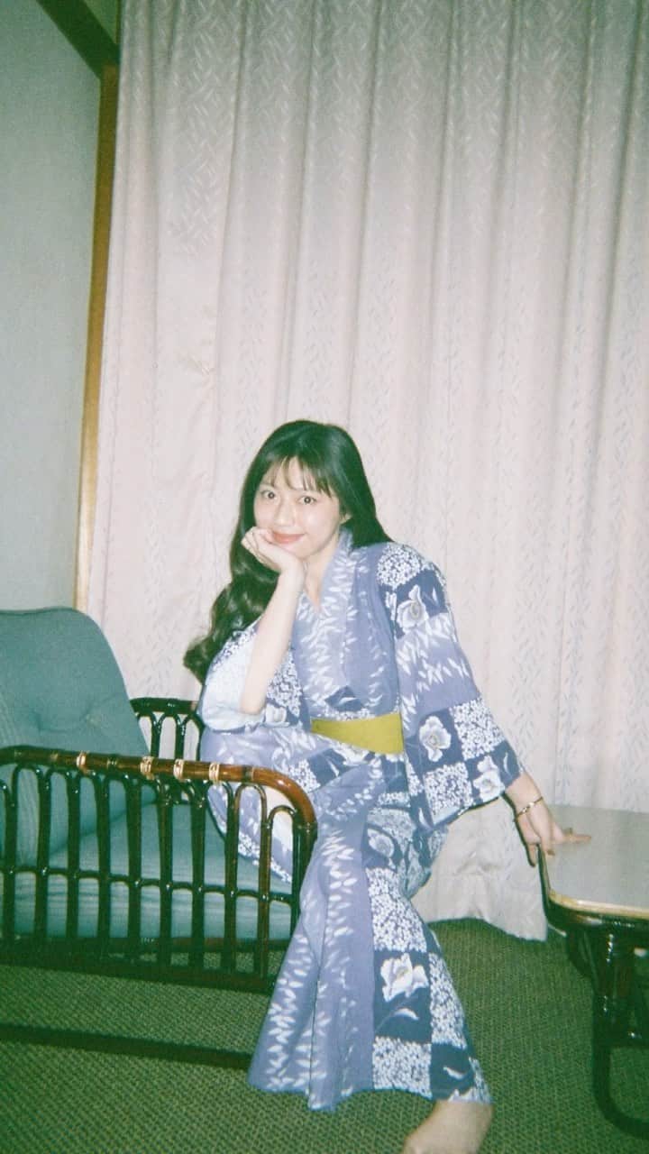 のインスタグラム：「フィルムカメラで撮った写真達📸 filmの方が詐欺れる気がするのはさきだけかなぁ〜笑 TIKTOKに載せたらちょっといいね多かったからインスタにも載せとこ🥰💕💞  #filmcamera #napori #vaundy #フィルムカメラ #写ルンです #カメラ女子 #大阪カフェ #京都カフェ #カフェ巡り」
