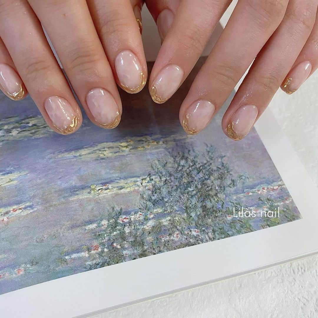 makoのインスタグラム：「* もやっと🌿 久々会えたー♡ #girlynail #ガーリーネイル #ミラーネイル #glitternail #젤네일 #젤네일아트 #젤네일전문 #フレンチガーリー  #ギンガムチェック #ギンガムチェックネイル #オーダーチップ #ブライダルネイル #ワイヤーネイル  #セルフネイル #스누피네일아트 #左右非対称ネイル #ちょうちょネイル #蝶々ネイル #ヴィンテージネイル #水滴ネイル #オーロラネイル #フレンチネイル #冬ネイル #マットネイル #韓国ネイル #ミラーフレンチ」