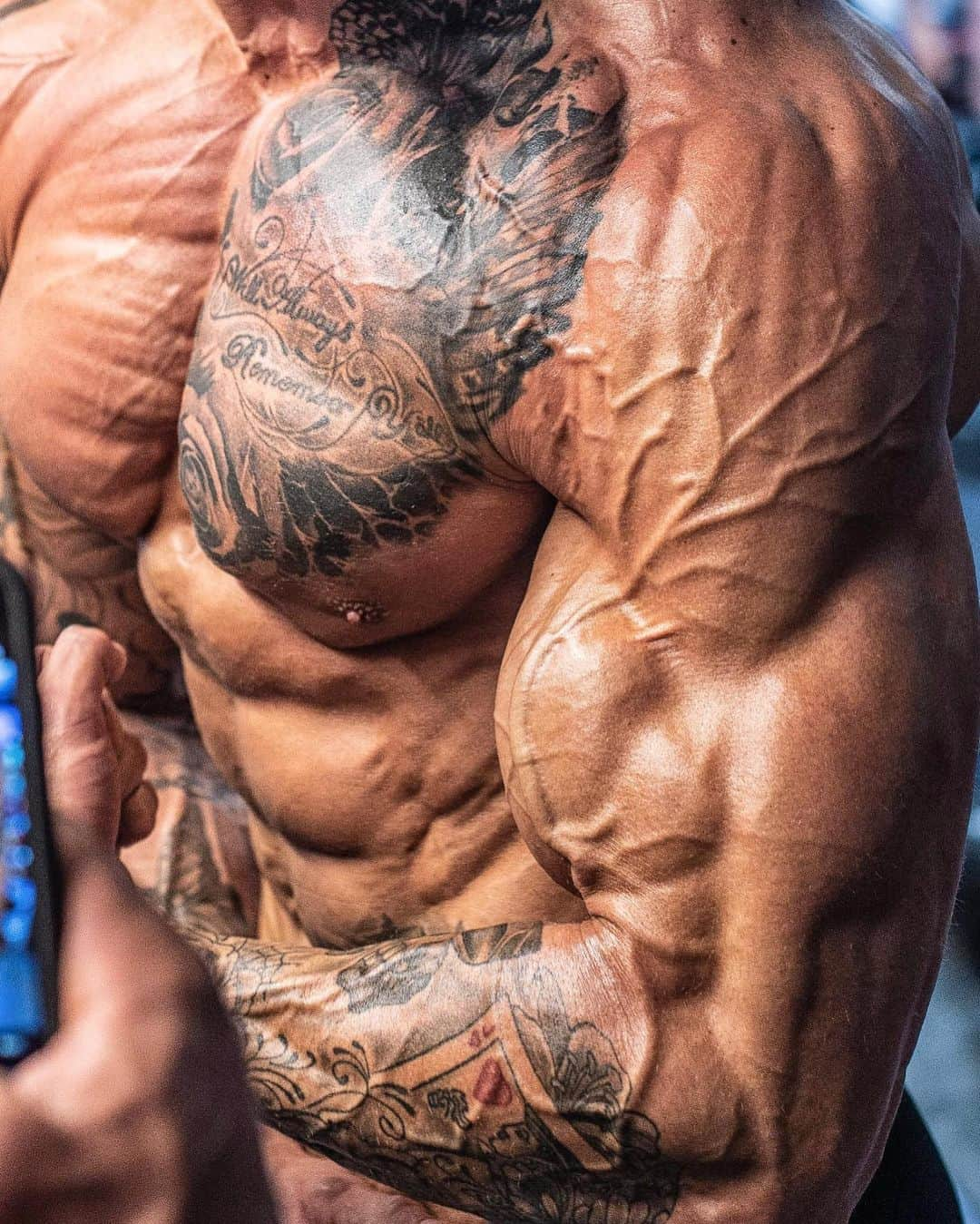 ロス・ディッカーソンさんのインスタグラム写真 - (ロス・ディッカーソンInstagram)「#googlemaps All veins lead to Gainsville💪 - 🚨DON’T MISS OUT!!! 50% OFF EVERY MONTH ON ‘MY NEW CUSTOMISED APP📱’ JOIN THE TEAM & GET INVOLVED WITH CODE: ‘LETSGO50’ What’s Included: ✅Personalised Training & Meal Plans Updated Monthly ✅Available For All Levels Of Training & All Types Of Diets ✅24/7 Ongoing Support To Guarantee The Best Results ✅Shopping List To Make It Simple And Easy ✅Training Video Guide To Show You The Best Technique For All Exercises ✅Home Or Gym Workouts Available ✅Cutting Or Bulking Personalised To You ✅Male Or Female Custom Plans ✅Vegetarian Options Available & More ✅Exclusive Members Facebook Group ✅Progress Tracking & More! Join Me Today & Get More Info My Clicking The Link In My Bio👉@dickersonross - #dickersonross #aesthetics」2月9日 23時21分 - dickersonross