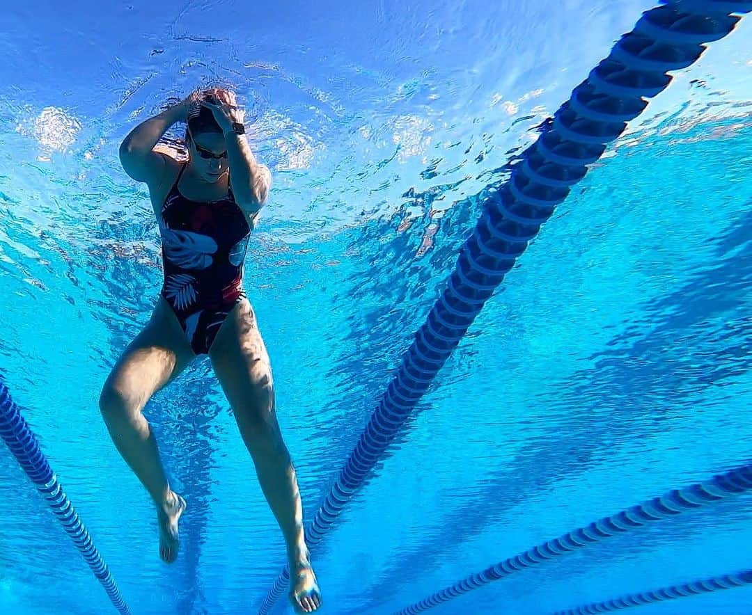 Julieのインスタグラム：「💙🌊 . . . . #arenawaterinstinct #swimmer #summerjulep #swimming #swim #swimlife #goswimming #instaswim #instaswimming #mastersswimming #instaswimmer #usaswimming #swimtraining #swimpractice #myswimpro #swimsmarter」