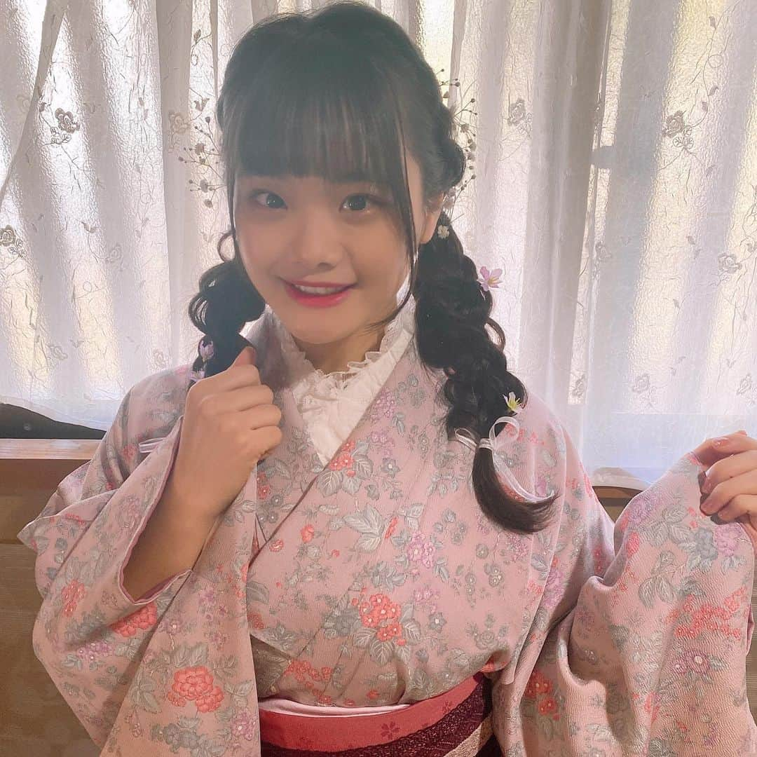 ANRIさんのインスタグラム写真 - (ANRIInstagram)「⁣ ⁣ ⁣ ⁣ 楽しい撮影会でした✨⁣ ⁣ 着物で撮影ということで着物カタログを見ながらポージングを勉強しました！👀⁣ ⁣ ⁣ 前回よりも自然にポーズとれてるね！って言っていただけて嬉しかった〜！⁣ ⁣ またじーふぉりに出させてもらえるように頑張ります💪💓⁣ ⁣ ⁣ ⁣ ⁣ ⁣ ⁣ ⁣ ⁣ #me #i #swag #like #selfie #ootd #tbt #instagood #被写体 #ポートレート #ポートレート女子 #followme #japan #photo #follow #撮影モデル #カメラマンさんと繋がりたい⁣ #f4f #l4l #キリトリセカイ#맞팔 #몸스타그램  #动漫 #粉我 #着物 #アンティーク着物 #ヘアアレンジ #kimono #カメラマンさんと繋がりたい #selfies⁣ ⁣」2月10日 9時21分 - anri_n0822