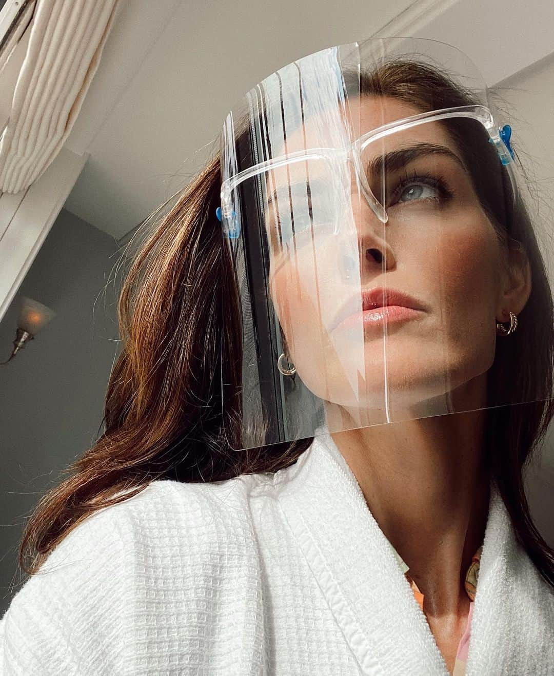 ヒラリー・ローダさんのインスタグラム写真 - (ヒラリー・ローダInstagram)「👩🏻‍🔬」2月10日 9時29分 - hilaryrhoda