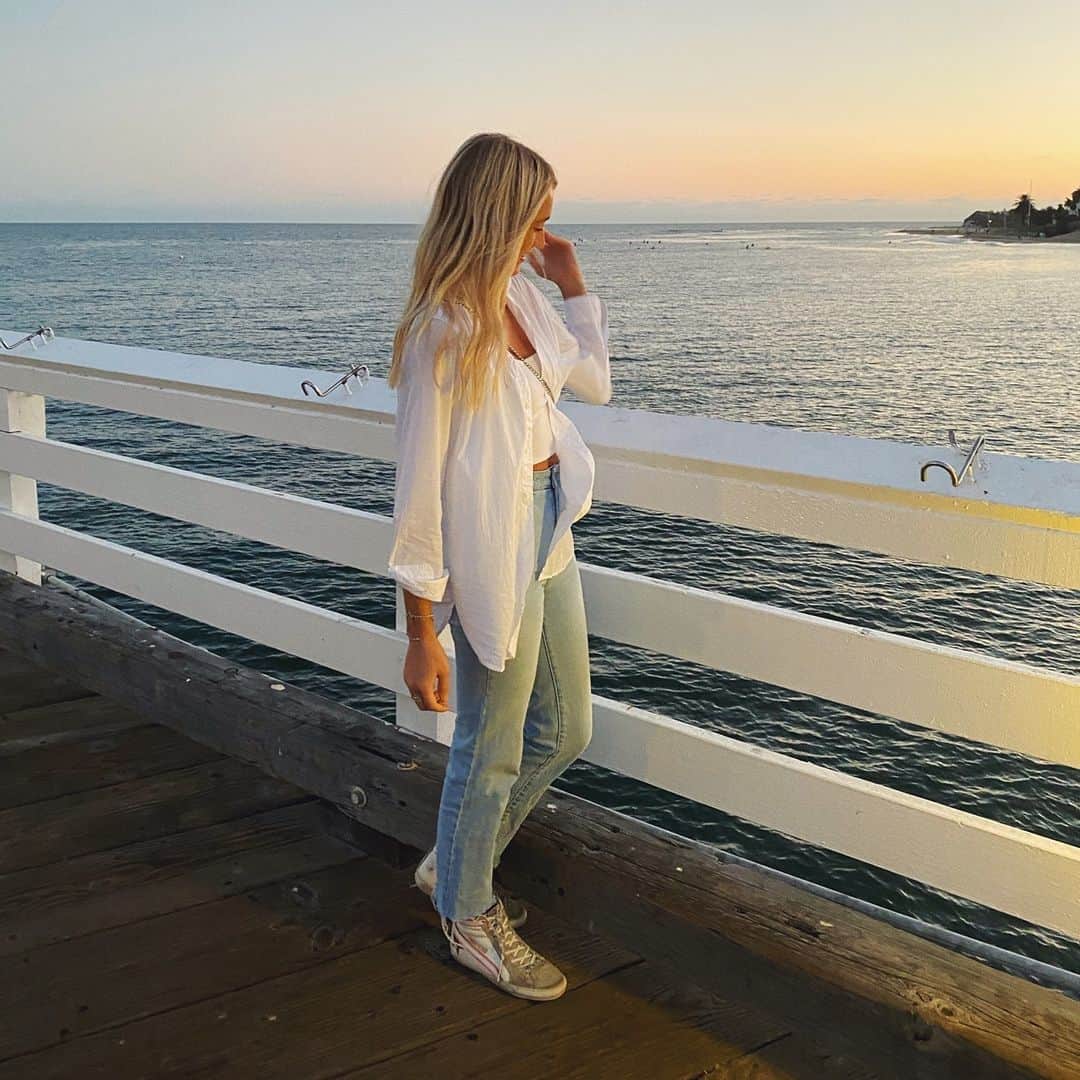 フランク&アイリーンのインスタグラム：「Our Joedy pairs well with sunsets 😉 #FrankandEileen」