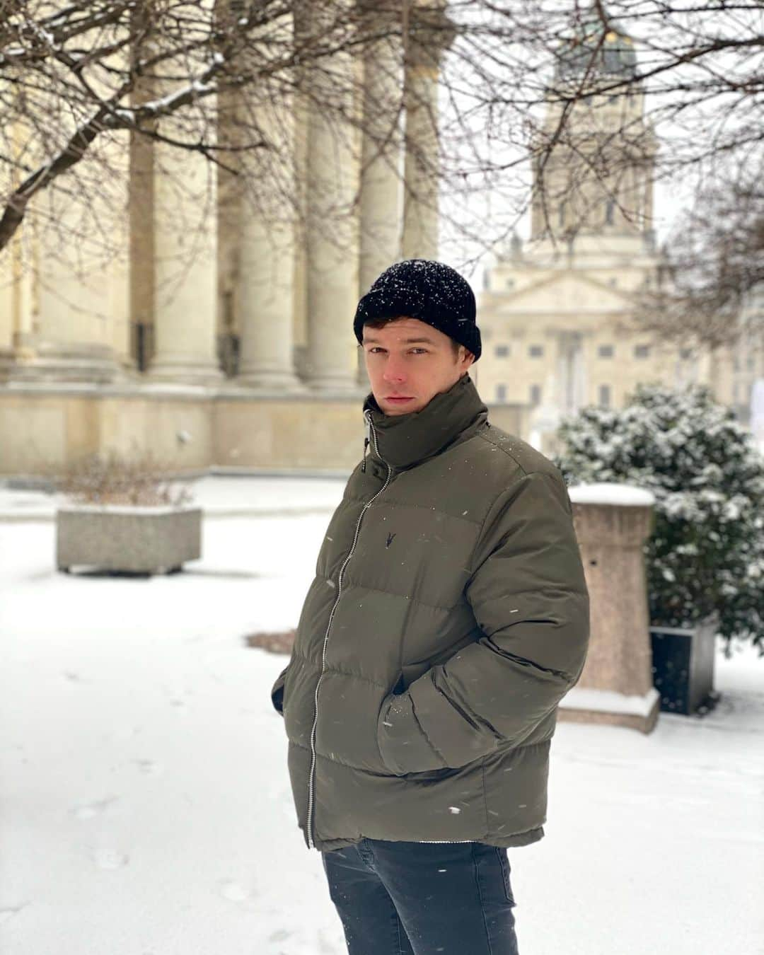 ゲオルク・リスティングさんのインスタグラム写真 - (ゲオルク・リスティングInstagram)「Finally a little bit of winter in #berlin 🥶 #snow #rednose #winter」2月10日 1時28分 - georglisting