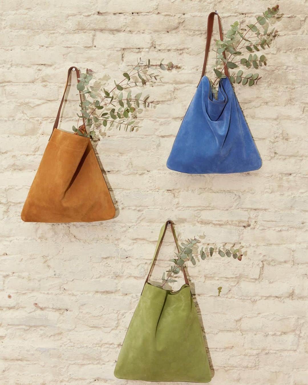 のインスタグラム：「NEW COLORS - Discover the new Lady bags collection, online and in-store.  #GerardDarel #Newcollection #SS21 #Ladybag」