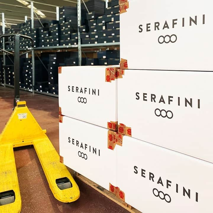 セラフィーニさんのインスタグラム写真 - (セラフィーニInstagram)「Ready to go💥⁠ Serafini #SpringSummer 2021 is coming, soon in stores!⁠ #WeAreSerafini #SerafiniShoes⁠ .⁠ .⁠ .⁠ #newin #newcollection #ss21 #newcollection2021 #newcampaign #staytuned #sneakers #shoes #fashion #sneaker #sneakersaddict #style #sneakerheads #streetwear #ootd #vans #converse #nike #adidas #streetstyle #igsneakercommunity  #sneakerporn #sneakerholics #sneakerfreaker #footwear #shoesaddict #italianstyle」2月10日 2時16分 - serafiniofficial