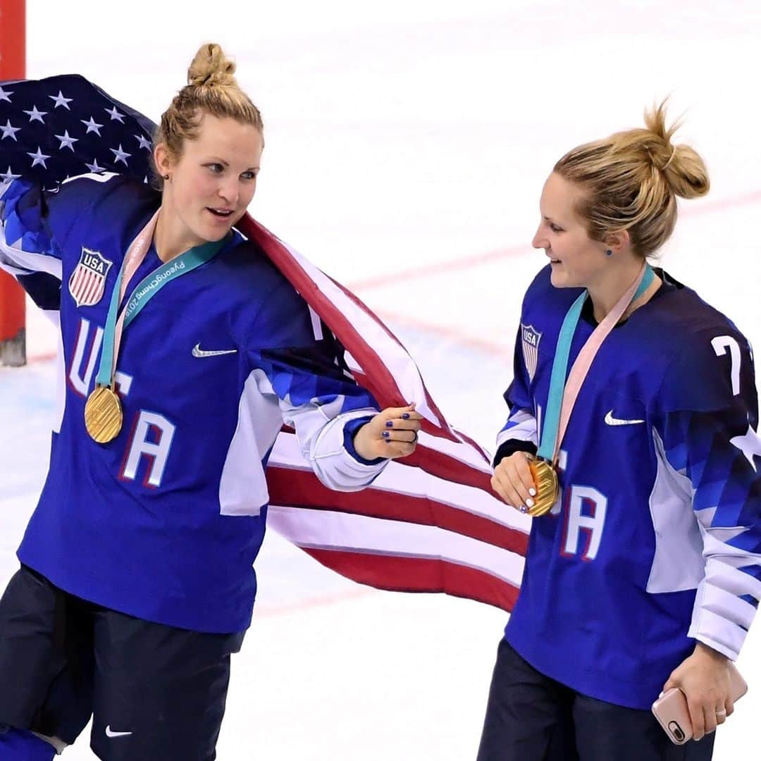 オリンピックチャンネルのインスタグラム：「Monique Lamoureux-Morando and Jocelyne Lamoureux-Davidson, who both scored key goals for USA ice hockey in the PyeongChang 2018 final against Canada, have retired from the sport.⁠ ⁠ Hit link in bio for full story.」