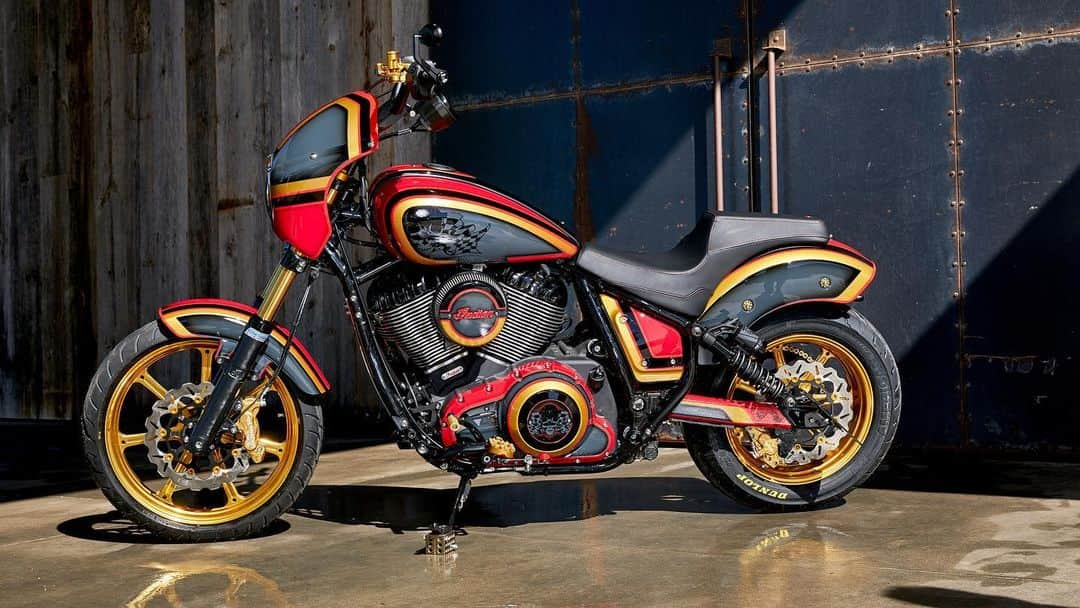 ケアリー・ハートさんのインスタグラム写真 - (ケアリー・ハートInstagram)「I was lucky enough to get my hands on the new @indianmotorcycle #Chief a couple months ago. Here is my custom version of the Chief. This bike comes stock w/ the 116 motor, and runs like a beast!!!! Special thanks @sandiegocustoms @krausmoto @saddlemen @ridedunlop @altered_industries @gpsuspension @fab28.industries @rizoma_official @galferusa @fox @airtrix @zippersperformance @beringerbrakes @arlennessmotorcycles @superlite_titanium」2月10日 2時35分 - hartluck