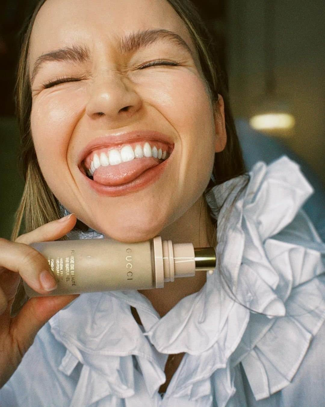 セルフリッジズさんのインスタグラム写真 - (セルフリッジズInstagram)「The perfect plus one • Enhance your natural beauty with @guccibeauty's Fluide De Beauté foundation at the link in bio #SelfridgesBeauty  #Regram from @emmalouiseconnolly」2月10日 2時30分 - theofficialselfridges