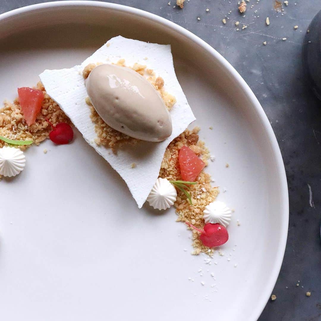Nespressoのインスタグラム：「#NespressoEditions - Edition 16 is all about love…more specifically, love for yourself!  Join our favourite self-taught pastry chef @mattadlard as he shows us that self-care can be as simple as treating ourselves to an indulgent (and easy) coffee moment paired with a delicious dessert.   Treat yourself this Saturday February 13th for an exclusive Valentine’s Day weekend baking session with @mattadlard. 🍨☕️  #Nespresso #NespressoEditions #NespressoMoments」