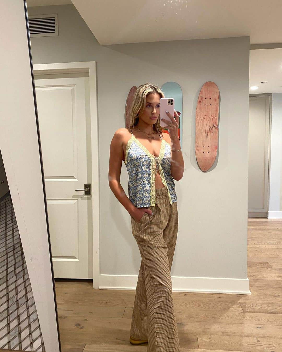 FRANKIES BIKINISさんのインスタグラム写真 - (FRANKIES BIKINISInstagram)「7 Days of Frankies Fits 🦋✨ Founder  @francescaaiello is back with styling her favorite pieces from our Spring 2021 collections.   Outfit 2: sneak peek! 🤭 new Monarch print in our silk Juliet tank, high waist trousers, and Nike Airforce Wheat Mochas. #FrankiesFits」2月10日 2時49分 - frankiesbikinis