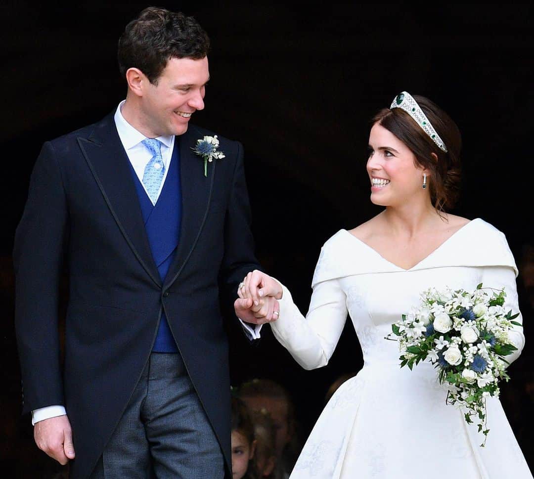 Harper's BAZAARさんのインスタグラム写真 - (Harper's BAZAARInstagram)「#PrincessEugenie and her husband, Jack Brooksbank,  have welcomed their first child together. Buckingham Palace confirmed the royal gave birth to a son this morning and shared that the two “are both doing well.” This marks the ninth great-grandchild for the Queen and Prince Philip. See the first photo at the link in our bio.」2月10日 2時55分 - harpersbazaarus
