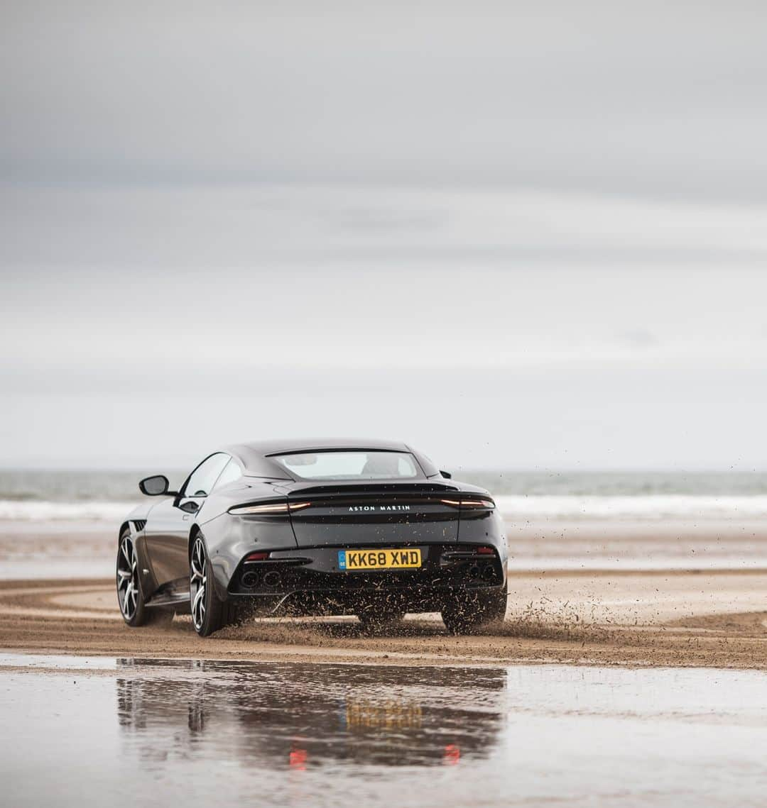 アストンマーチンさんのインスタグラム写真 - (アストンマーチンInstagram)「DBS Superleggera is unrivalled as the ultimate Grand Tourer.  📸 @supercardriver  #AstonMartin #DBS」2月10日 3時00分 - astonmartin