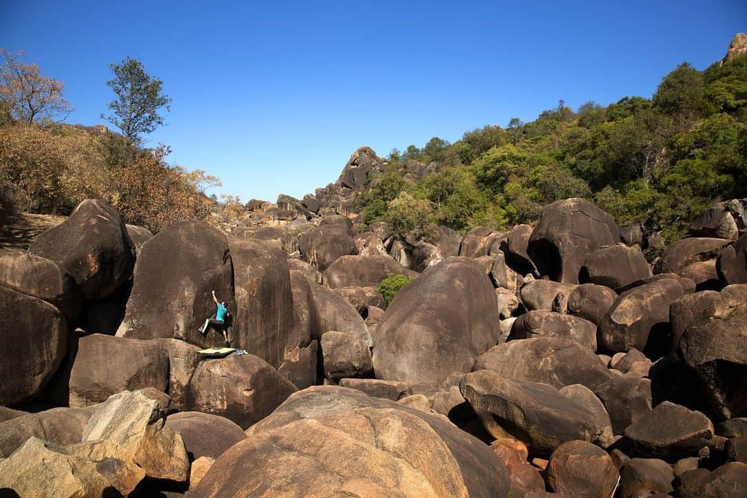 キリアン・フィッシュフーバーさんのインスタグラム写真 - (キリアン・フィッシュフーバーInstagram)「Zambesi River and Matobo Hills, Zimbabwe, 2013. When travelling was still part of climbing. Pictures: Elias Holzknecht」2月10日 3時08分 - kilifish