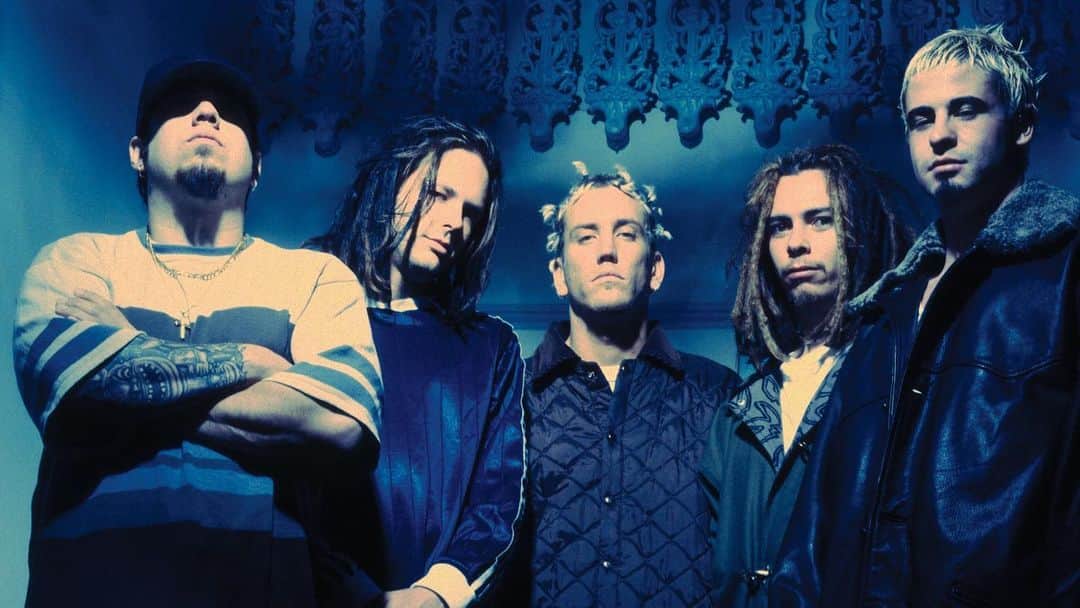 Kerrang!さんのインスタグラム写真 - (Kerrang!Instagram)「Korn were instrumental in bringing nu-metal to the masses and their bass-heavy brand of metallic catharsis is still influencing bands to this day 🤘 Check out the 10 bands who wouldn’t be here without them via our bio 🔗 ⠀⠀⠀⠀⠀⠀⠀⠀⠀ 📸: @paulharries ⠀⠀⠀⠀⠀⠀⠀⠀⠀ @korn_official #kerrang #kerrangmagazine #korn #freakonaleash #lifeispeachy #followtheleader #thenothing #numetal #metal #altmetal #alternativemetal」2月10日 3時19分 - kerrangmagazine_