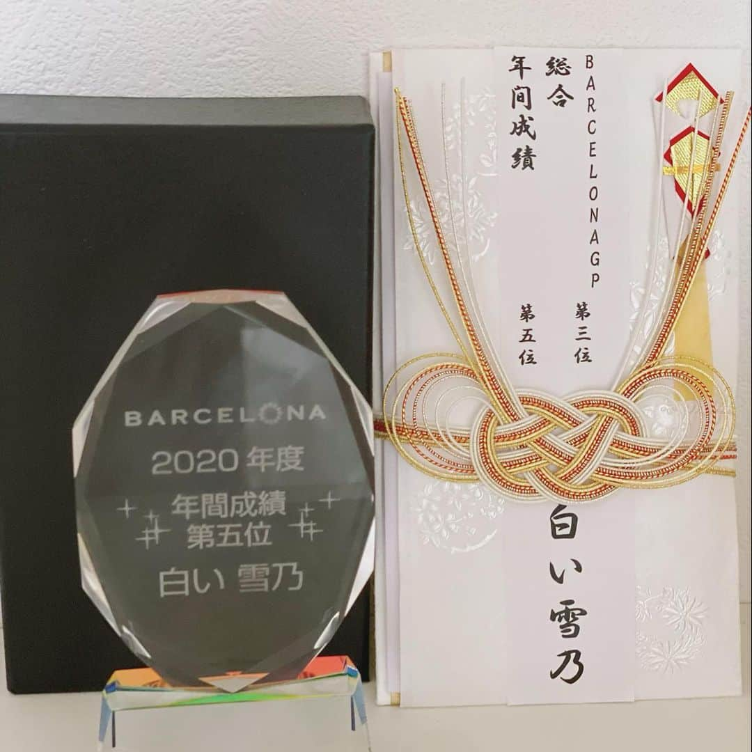 白い雪乃さんのインスタグラム写真 - (白い雪乃Instagram)「レース3位 年間総合5位  でもフレッシュさは全国1位🙄  #すすきの　#キャバ嬢　#北新地　#銀座　#六本木　#中洲　#フォローミー　#錦　#ニュークラブ　#ススキノ　#かわいい　#アルマンド　#ホステス　#さっぽろ　#ソウメイ　#水商売　#バルセロナグループ　#lfl　#キャスト　#ニュークラブ桃李　#リケジョ　#札幌　#本好き女子　#キャバクラ　#本好き　#ニュークラ　#オリシャン　#シャンパン　#コンサドーレ札幌」2月10日 3時23分 - shiroi.yukino