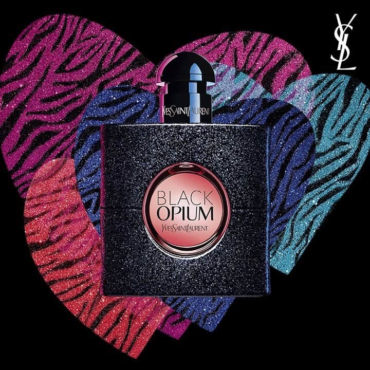 Yves Saint Laurent Beautyさんのインスタグラム写真 - (Yves Saint Laurent BeautyInstagram)「The electrifying energy of black coffee meets with the assertive femininity of the most precious white flowers and the sensuality of vanilla for the ultimate addictive match. Fall in love at frst spray, with: BLACK OPIUM EAU DE PARFUM #yslbeauty #blackopium #vday」2月10日 3時58分 - yslbeauty