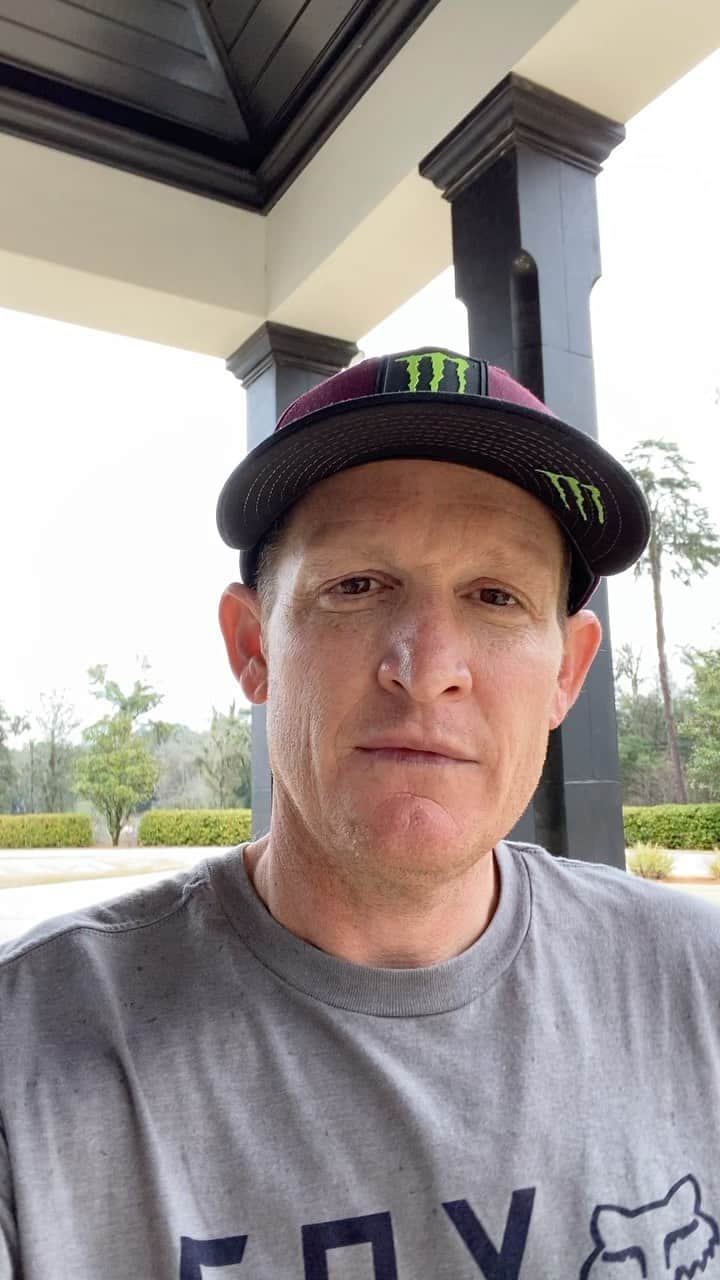 リッキー・カーマイケルのインスタグラム：「Let’s go fellas.  Bring it! Feb 25th,Travelers Rest Speedway for the @motofiteklub. Planning to serve up some ego reducers @jeremymcgrath @ryandungey @crtwotwo @briandeegan38 @justinbrayton and @christianvdv. Download the @fitetv app now to be able to tune in!」