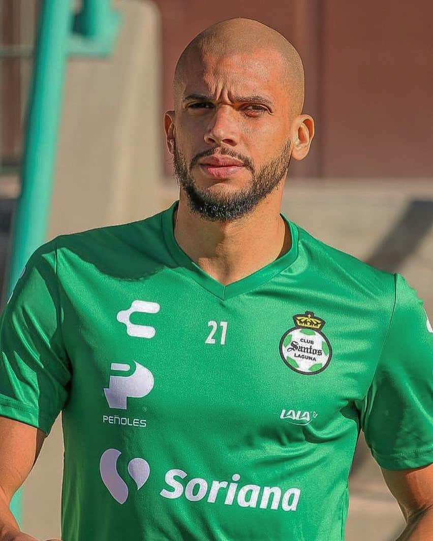 マテウス・ドリア・マセドのインスタグラム：「😑⚽️ D21」