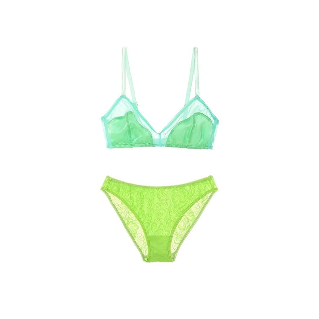 Araksのインスタグラム：「Mixed greens ~ Beatrice bralette and Tris panty ⁠ #ColorByAraks #SlowFashion」