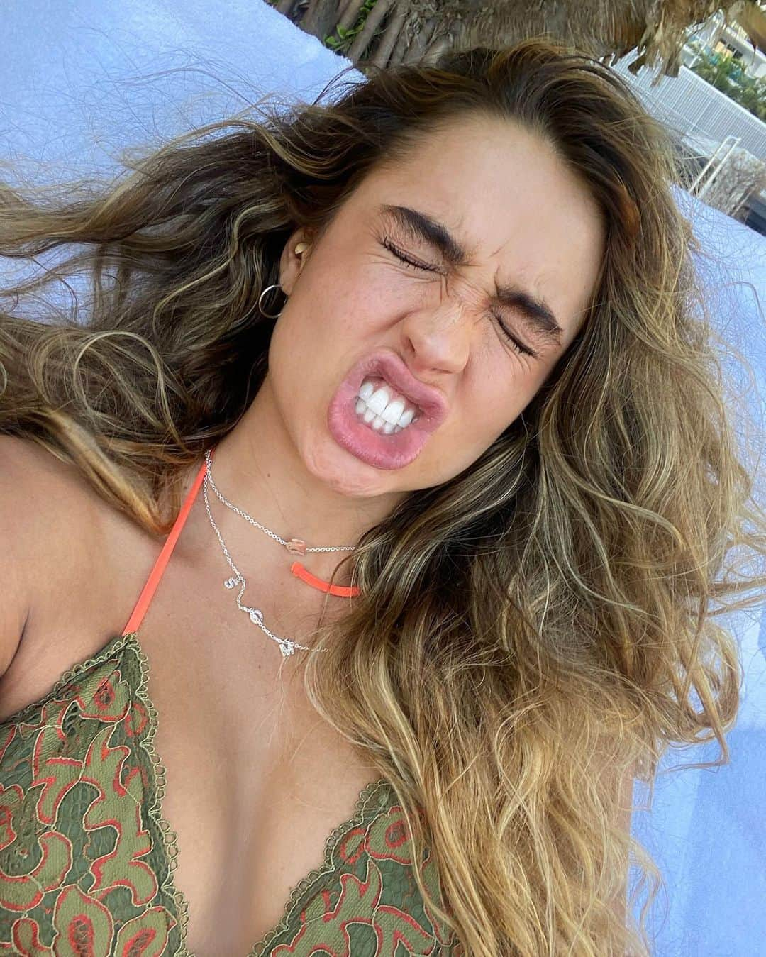 Sommer Rayさんのインスタグラム写真 - (Sommer RayInstagram)「yes guys i was making cleavage by pushing w my arms hahahah 😆😛」2月10日 5時51分 - sommerray