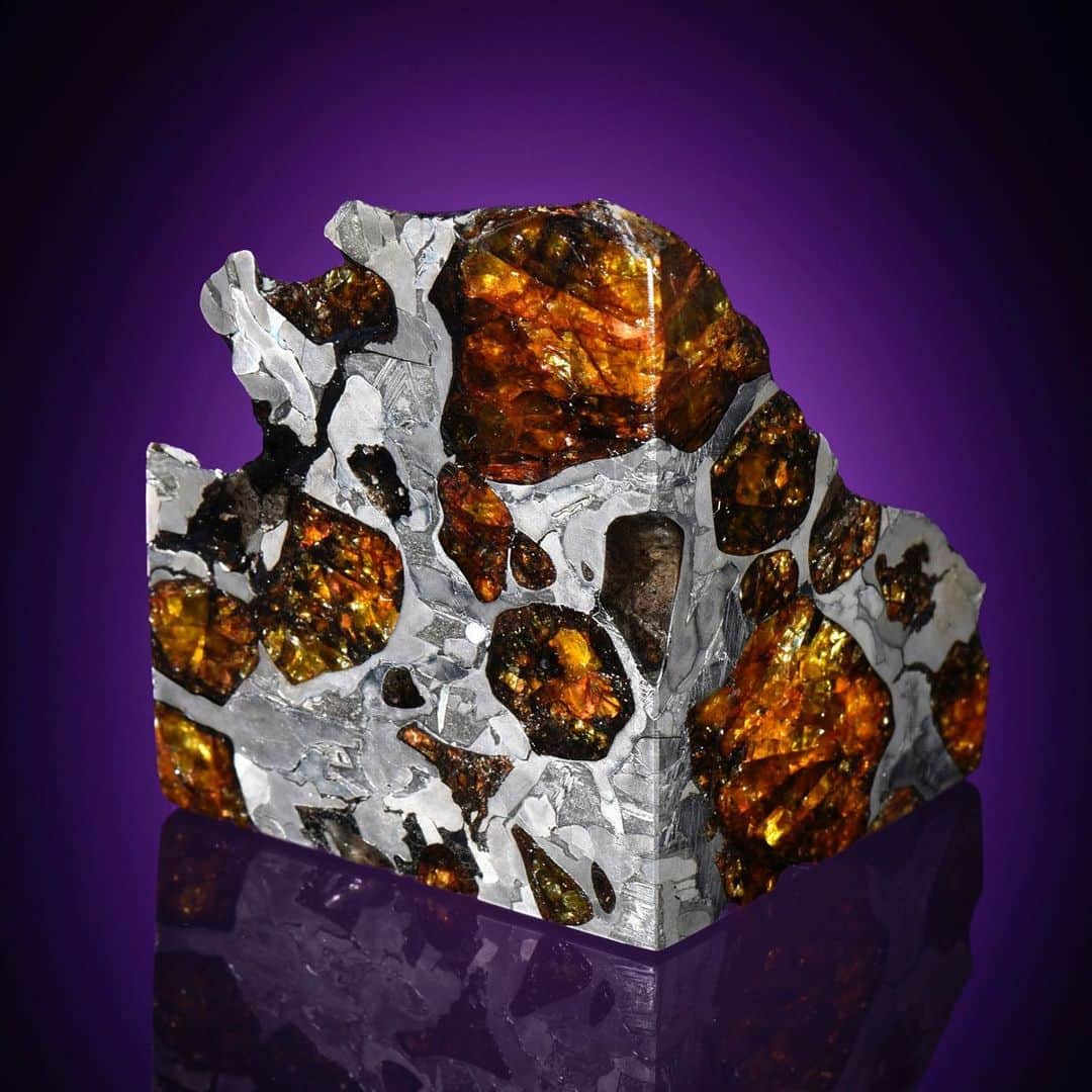 クリスティーズのインスタグラム：「Did you know the weight of every known meteorite is less than the world's annual output of gold? ☄️⠀ .⠀ Explore these natural works of art from outer space (most with no reserve) in Deep Impact, our online-only sale of Martian, Lunar, and other rare meteorites, now open for bidding!⠀ .⠀ This fragment of the Fukang meteorite (which was found in the mountains near Fukang, China in 2000) is estimated to be 4.5 billion years old.⠀ .⠀ Classified as a pallasite — a rare type of stony–iron meteorite that represents less than 0.2% of all known meteorites — this dazzling fragment was recovered in China's Gobi Desert.⠀ .⠀ In this sample, crystals of olivine and peridot (gem-quality olivine) from the an asteroid's mantle are suspended in an iron-nickel matrix that had been part of the asteroid's molten core.⠀ .⠀ This exciting sale offers lots with estimates starting at just $250. Link in bio. ⬆️ .⠀ The Most Beautiful Extraterrestrial Substance Known — End Piece of The Fukang Meteorite. Estimate: $3,500-4,500.⠀ .⠀ Deep Impact: Martian, Lunar, and Other Rare Meteorites — 9-23 February, online⠀ .⠀ #meteorites #lunar #martianrocks #spacerocks #fukang #fukangmeteorite #spaceart」