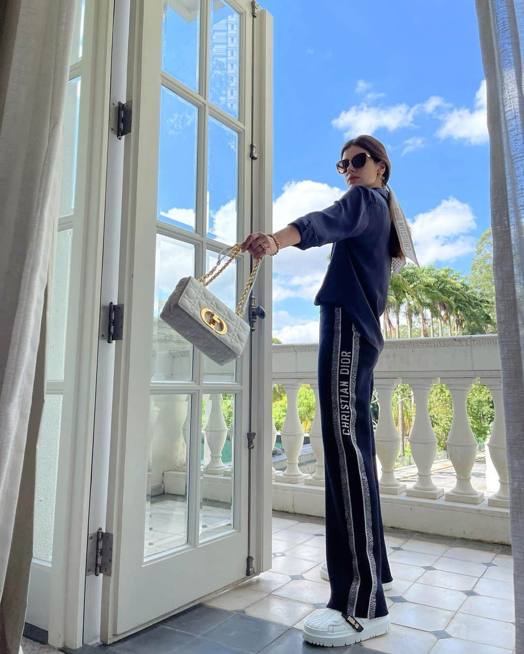 Camila Queirozのインスタグラム：「📍SP  @dior #diorcaro #suppliebydior」