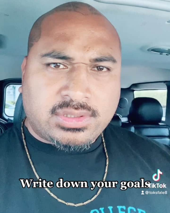 ファレ・シミタイトコのインスタグラム：「Set your goals」