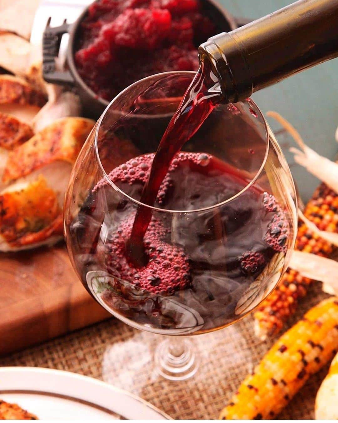 Eataly Brasilさんのインスタグラム写真 - (Eataly BrasilInstagram)「Tem promoção em vinhos no Eataly, amici! De 12/02 a 15/02 apresentamos o Vino Weekend, com 25% de desconto para compras acima de três garrafas de vinho.  Aproveite a promoção de 25% OFF em todos os vinhos da nossa adega e leve os seus rótulos favoritos para casa. Ti aspettiamo.  *Promoção válida nos dias 12, 13, 14 e 15 de fevereiro/2021 em todos os vinhos da nossa adega, somente para compras acima de 3 garrafas. Sujeito a disponibilidade de estoque*  #eataly #eatalybrasil #eatalysp #vino #vinoweekend #vinoitaliano #wine #winelover」2月10日 7時30分 - eatalybr