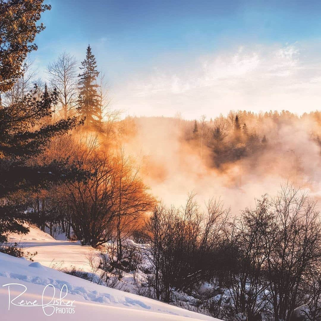 Ricoh Imagingさんのインスタグラム写真 - (Ricoh ImagingInstagram)「Posted @withregram • @renefisher_photography What does -27C (-16F) look like? This should give you a good idea!   Absolutely frigid day but it makes for such an interesting sunrise!   Taken with the Pentax  K-3 II with the 40mm f2.8 limited lens (which is becoming one of my favourite "on the go" lenses for its tiny size! )  #pentaxian #YourShotPhotographer #natgeoyourshot #ricohpentax #cangeo #sharecangeo #pentaxian #shootpentax #RicohImagingAmbassador #pentax ⁠ . .⁠ ⁠ .⁠ .⁠ .⁠ .⁠  #dream_spots #visual_heaven #landscapephoto  #epic_captures #discoveron  #discoverON #marvelous_shots  #landscape_love #landscapebeauty #natgeo #YourShotPhotographer #natgeoyourshot  #justgoshoot #wonderful_places #sharecangeo  #thevisualcollective #splendid_shotz #weekly_feature #visualambassadors」2月10日 7時46分 - ricohpentax