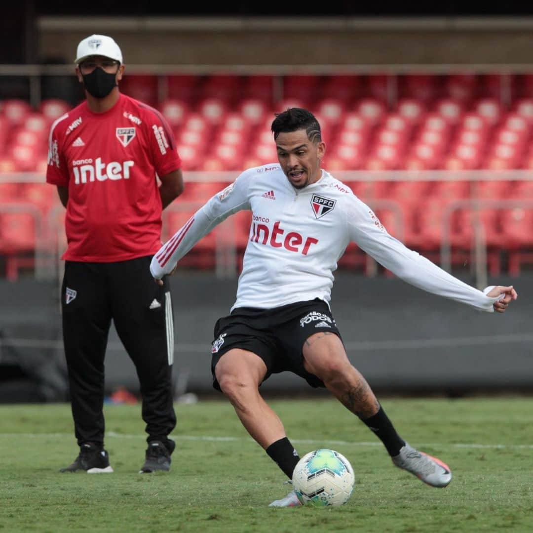 São Paulo FCさんのインスタグラム写真 - (São Paulo FCInstagram)「🏠🏟 O elenco treinou no Morumbi antes do duelo com o Ceará pelo @brasileirao. ⠀⠀⠀⠀⠀⠀⠀⠀⠀ #VamosSãoPaulo 🇾🇪 ⠀⠀⠀⠀⠀⠀⠀⠀⠀ 📸 Rubens Chiri / saopaulofc」2月10日 7時46分 - saopaulofc