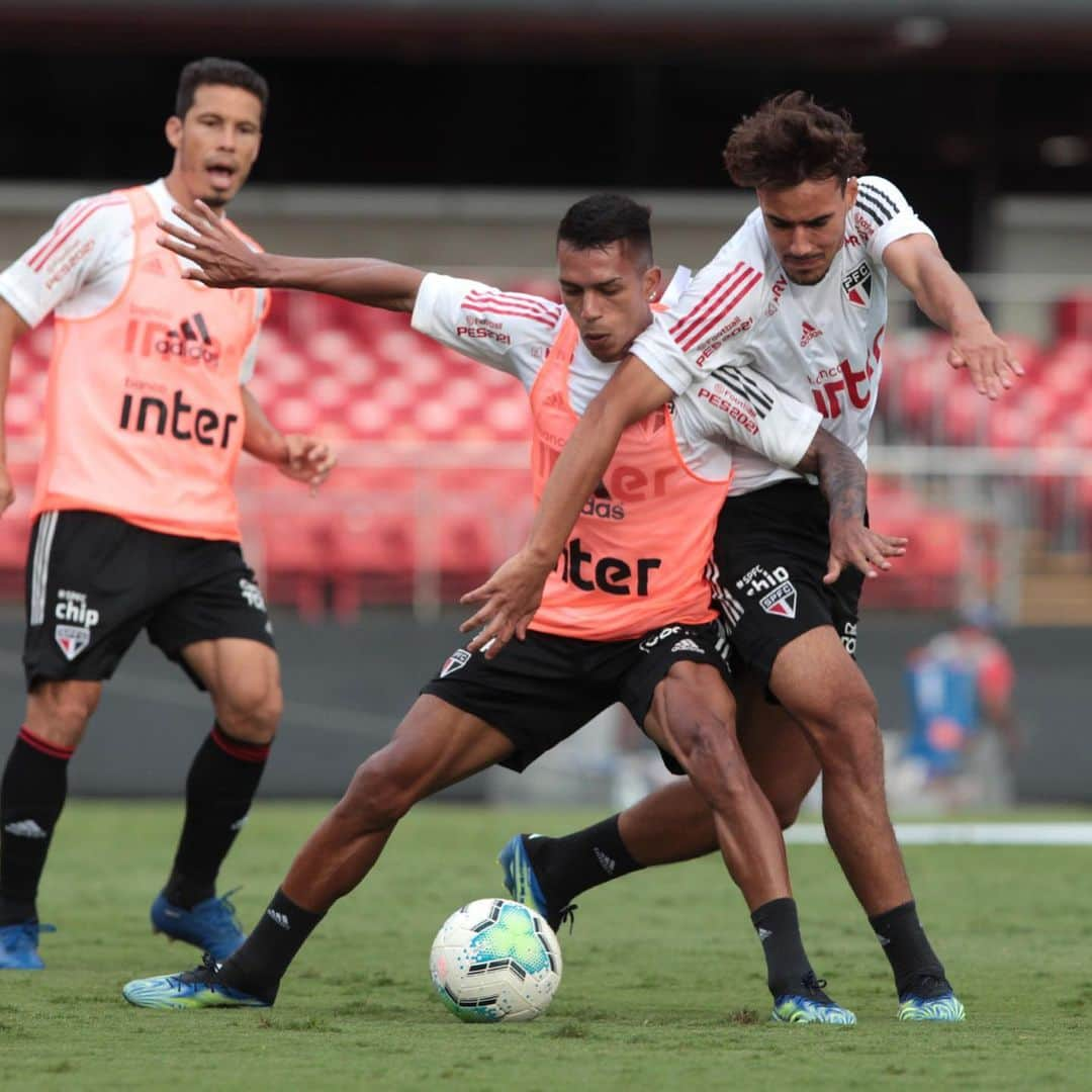 São Paulo FCさんのインスタグラム写真 - (São Paulo FCInstagram)「🏠🏟 O elenco treinou no Morumbi antes do duelo com o Ceará pelo @brasileirao. ⠀⠀⠀⠀⠀⠀⠀⠀⠀ #VamosSãoPaulo 🇾🇪 ⠀⠀⠀⠀⠀⠀⠀⠀⠀ 📸 Rubens Chiri / saopaulofc」2月10日 7時46分 - saopaulofc