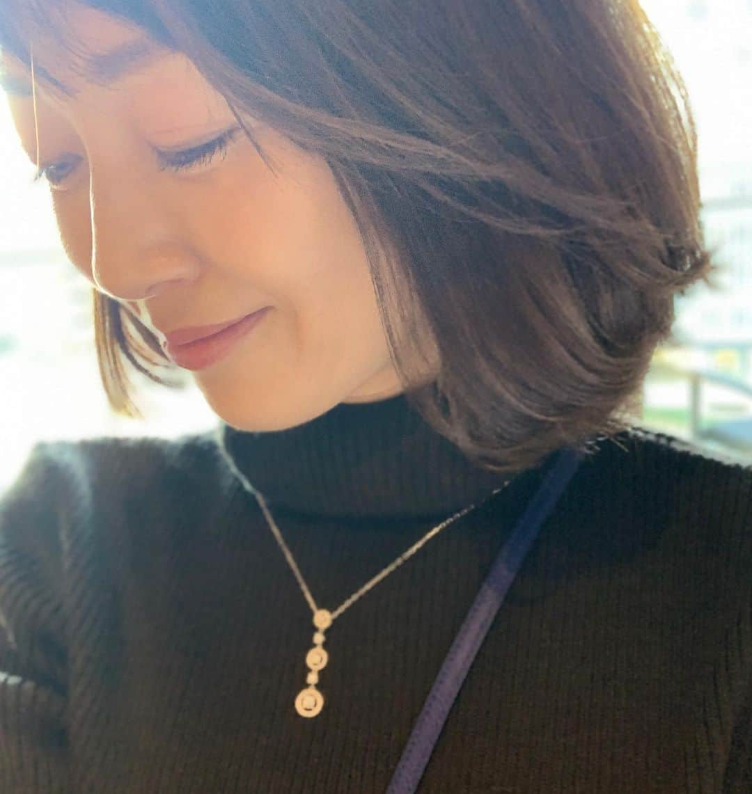 草間淑江さんのインスタグラム写真 - (草間淑江Instagram)「みなさまおはようございます。  ２月１０日の朝はフレッシュオレンジジュース。  体に染み渡るー  　 今朝も感謝して。  ご馳走様でした。  今日は１日体力勝負なんです。  がんばります。  皆様素敵な１日をお過ごしください♡        #朝食#フレッシュオレンジジュース🍊」2月10日 7時59分 - yoshie_kusama