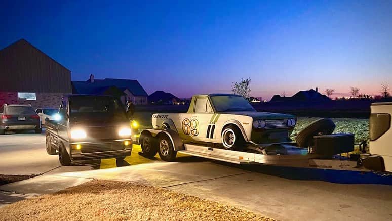 スティーブさんのインスタグラム写真 - (スティーブInstagram)「I brought out all (almost all) my cars to one of the funnest events so far @fueledupmeet all JDM day.. more than 600 cars on a cold north Texas morning!! Video just went live on Steve’s POV. check it out! Link in profile.  テキサスほどアメリカらしいところはない！そこでテキサス初メチャ巨大な日本車集会ができる！俺の愛車全部出して行ってみましたよ！ 新作動画をチェックしてね　よろしくサムズアップ　@parkupfront」2月10日 8時01分 - stevespov