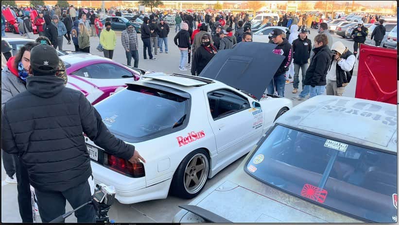 スティーブさんのインスタグラム写真 - (スティーブInstagram)「I brought out all (almost all) my cars to one of the funnest events so far @fueledupmeet all JDM day.. more than 600 cars on a cold north Texas morning!! Video just went live on Steve’s POV. check it out! Link in profile.  テキサスほどアメリカらしいところはない！そこでテキサス初メチャ巨大な日本車集会ができる！俺の愛車全部出して行ってみましたよ！ 新作動画をチェックしてね　よろしくサムズアップ　@parkupfront」2月10日 8時01分 - stevespov