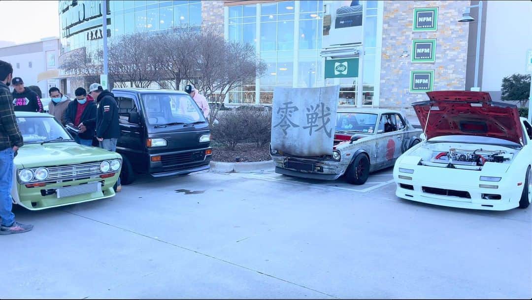 スティーブさんのインスタグラム写真 - (スティーブInstagram)「I brought out all (almost all) my cars to one of the funnest events so far @fueledupmeet all JDM day.. more than 600 cars on a cold north Texas morning!! Video just went live on Steve’s POV. check it out! Link in profile.  テキサスほどアメリカらしいところはない！そこでテキサス初メチャ巨大な日本車集会ができる！俺の愛車全部出して行ってみましたよ！ 新作動画をチェックしてね　よろしくサムズアップ　@parkupfront」2月10日 8時01分 - stevespov
