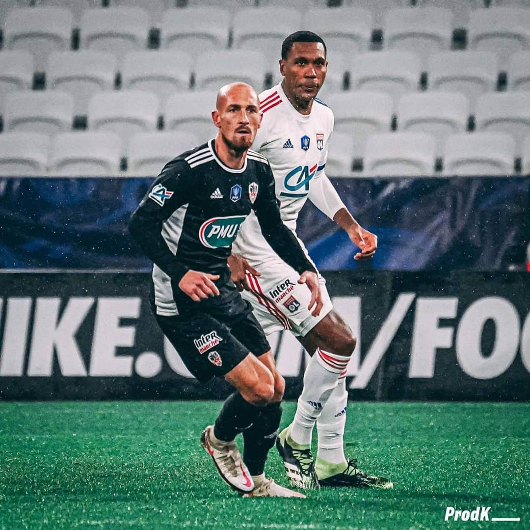 マルセロ・アントニオ・ゲデス・フィリォのインスタグラム：「Boa qualificação hoje na copa da França. Vamos @ol  @prodk____」