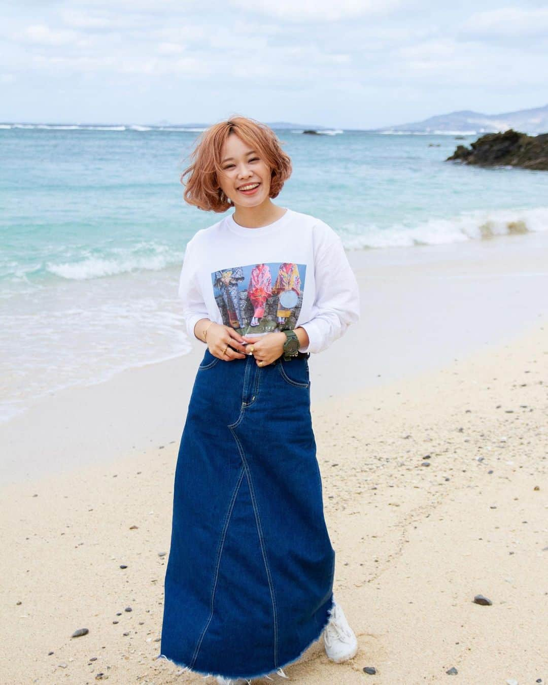 MAIKO さんのインスタグラム写真 - (MAIKO Instagram)「今日も1日楽しんでこ〜🏝✨ 📸 @tsuru.to.photo  ︴ ︴ #sevenoops #うっぷすロンT」2月10日 8時55分 - maiko_oops