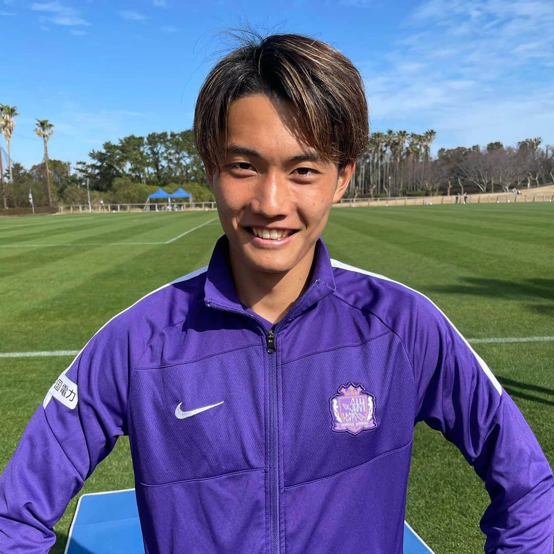 森崎浩司さんのインスタグラム写真 - (森崎浩司Instagram)「鹿児島指宿キャンプ⚽️取材  2/9、2/10のトレーニングとトレーニングマッチを拝見してきました〜☺️ 天気も非常に良く、チームは充実したキャンプを送ってました😃  折り返しに入った残りのキャンプも頑張ってください👍  お先に広島に帰ります🚘😉  #茶島雄介 #浅野雄也 #東俊希 #佐々木翔 #大迫敬介 #青山敏弘 #森島司 #荒木隼人」2月10日 18時29分 - koji.morisaki77