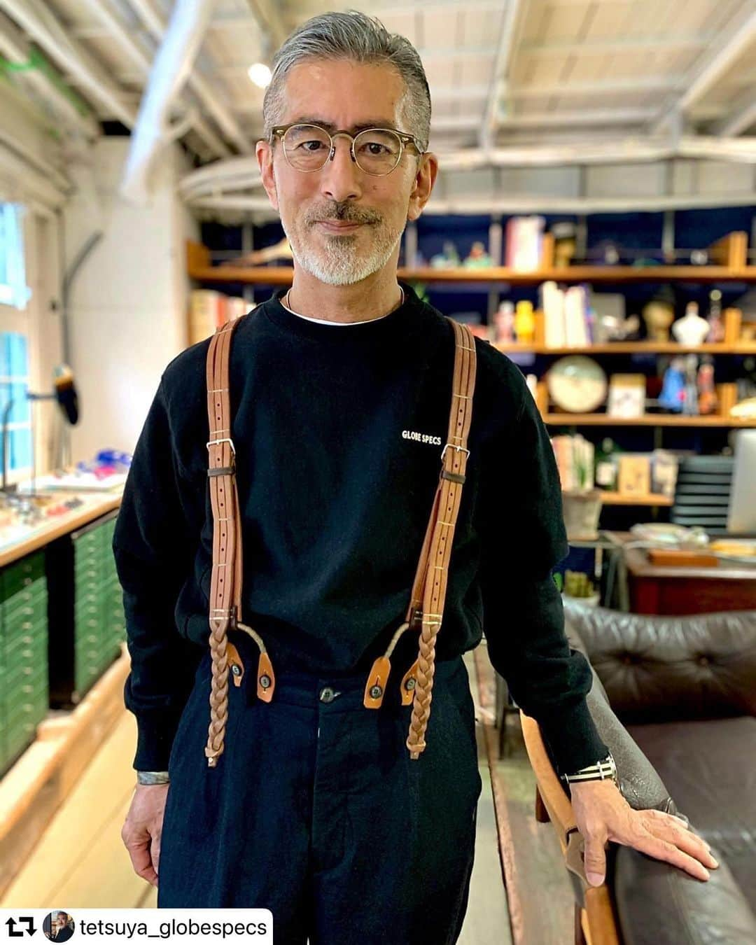 GLOBE SPECS_officialさんのインスタグラム写真 - (GLOBE SPECS_officialInstagram)「岡田のフィナム記事がアップされました。 今回は「Pheaton」のサスペンダーについてです。詳しくはフィナムブログをご覧ください。 #repost @tetsuya_globespecs ・・・ 皆さんはサスペンダーってしますか？ 肩が凝る印象があって遠ざかっていましたが、サスペンダーで仕上げると服のコーディネートの幅がグッと拡がり、サスペンダー自体が作ってくれるクラシカルな印象も良い味を出してくれます。暮れにイベントで訪れた石川の名店「Phaeton」のオーナー、坂矢さんに勧められて「Phaeton」オリジナルのサスペンダーを試してみたら肩凝りなど無縁で、サスペンダーに合わせて服を選んだり仕立てようと思い始め、新たなファッションの気付きがありました。Steven Alanの春物セットアップも、敢えてサスペンダー仕様に改造！ その様子を本日アップされたフイナムのブログに紹介しています。 フイナムのブログへはこのインスタのプロフィール欄からどうぞ！  @globespecs_official @phaeton_smart_clothes #kyoto #globespecs #opticalshop #fashion #gernotlindner  #eyewear #kyoto #ahlem #robertmarcnyc  #lunor #lescalunetier  #anneetvalentin  #laloop  #thespectacle  #oldjoe  #scye  #shinpuhkan #O.J. GLOBE SPECS OPTICAL Co. #メガネ #グローブスペックス #tetsuyaokada #せかほし #世界はほしいモノにあふれてる #岡田哲哉」2月10日 18時26分 - globespecs_official