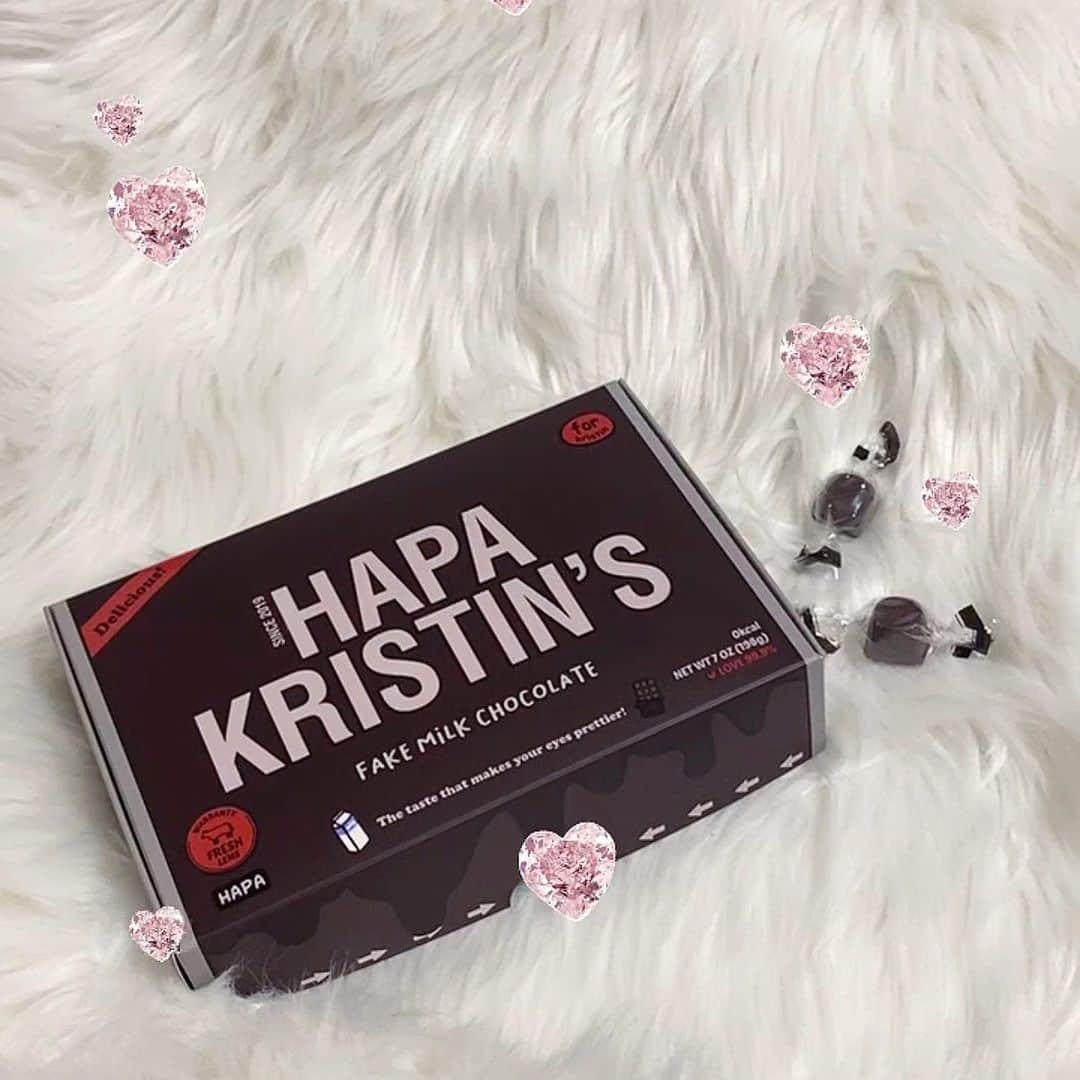 RIiNAのインスタグラム：「🍫Valentine BOX 🤍 . . @hapakristin_jp @hapakristin 様から バレンタインボックスが届きました🤎 相変わらず包装が可愛すぎるのよ... 期間限定で普通より安く購入できる可愛いバレンタインボックスが出てるみたいです😍  そしてこの投稿を見てくださった方は  ♡ kira10 ♡  こちらのクーポンコードを入力すると 10%OFFになります✨ （クーポンコードを入力しても私に利益が入ることなどはございません）  是非お買い得にお買い物をして頂けたらと思います☺️ . . #hapakristin #ハパクリスティン #カラコン #韓国カラコン」